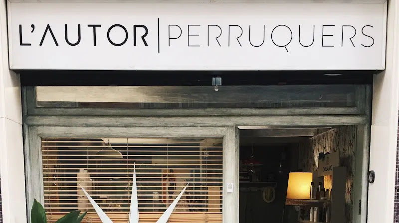 El Autor Peluqueros