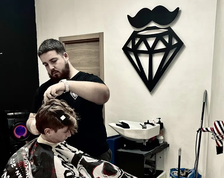 The rock barber - Barbería en Oliva - foto 2