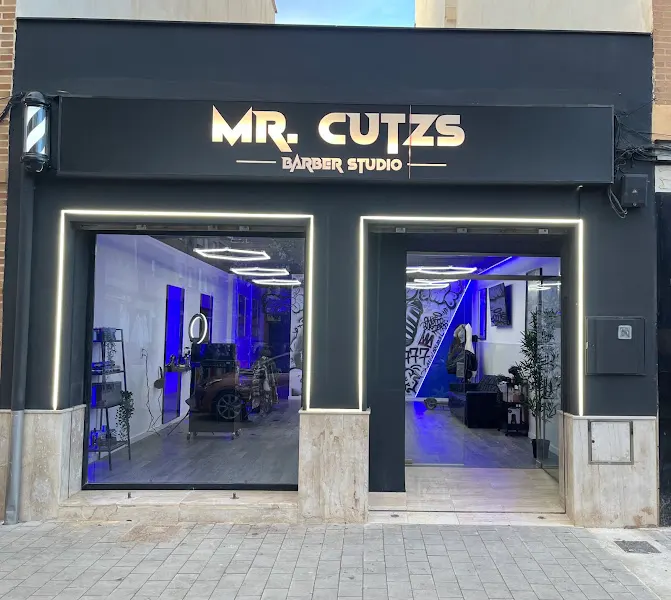 Mr Cutzs Barber Studio - Barbería en Paiporta - foto 2