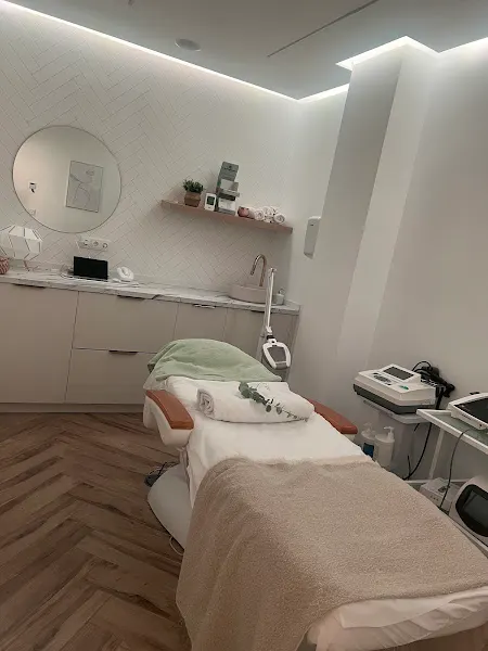 Mímate Clínica Médico Estética - Centro de depilación láser en Almansa - foto 3
