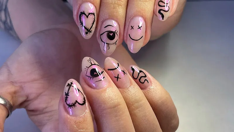 Maida Nails & Beauty - Centro de estética en Sant Antoni de Portmany - foto 2