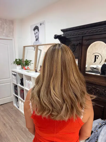 FLECHER HAIR SALÓN unisex