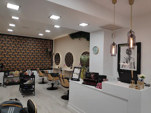 Maral Hair Salon - Peluquería en Almería