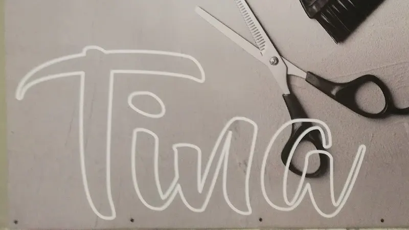 TINA PERRUQUERIA