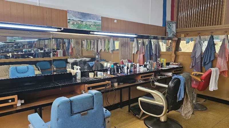Peluquería Unisex Cukito Barber Shop - Barbería en Valls - foto 3