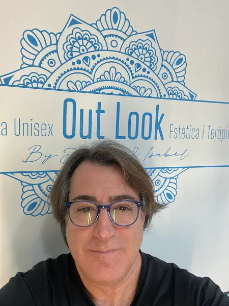 Peluquería Out Look - Peluquería en Viladecans - foto 2