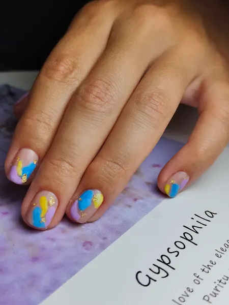 Gloria Gomez Estudio de uñas y algo más