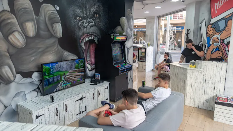 The Monkey Barbershop Llíria - Barbería en Llíria - foto 4