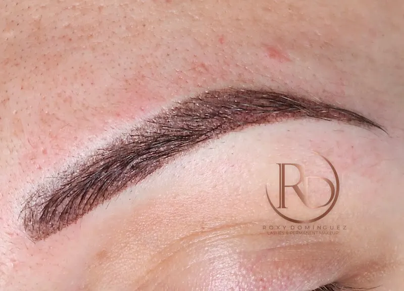 SHANTAY ,ROXY DOMÍNGUEZ ,Microblading, Pestañas y Micropigmetacion,Estetica,Tatuajes,Yoga,Uñas - Esteticista en Laguna de Duero - foto 2