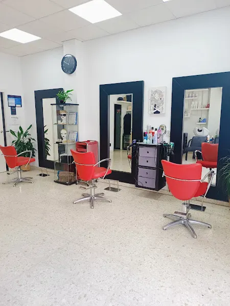 Peluquería Rocío Gutiérrez - Peluquería en Bormujos - foto 2
