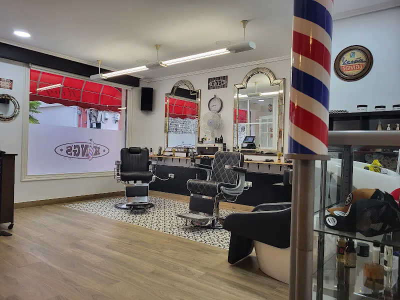 Peluquería Barberia King's - Barbería en Arrasate - foto 2