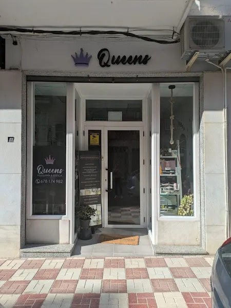 Queens peluquería y estética - Peluquería en Alcalá la Real - foto 2
