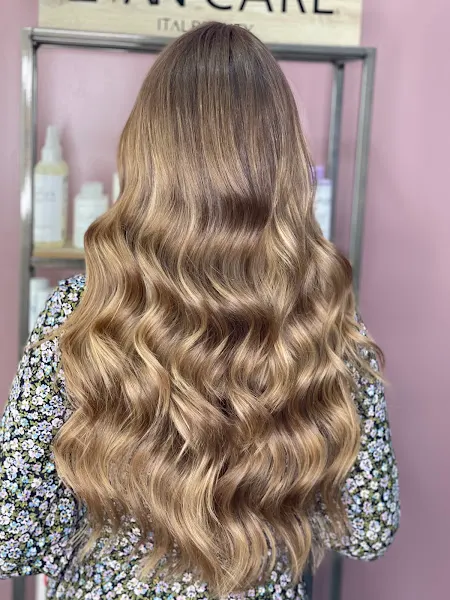 Peluquería Y Estética (Salón de belleza Patricia Atienza) - Villamartín