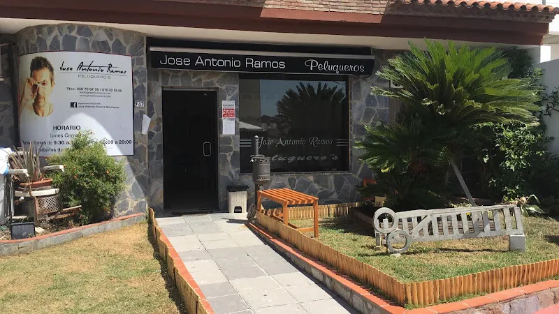 Ramos Peluqueros - Peluquería en San Roque - foto 2