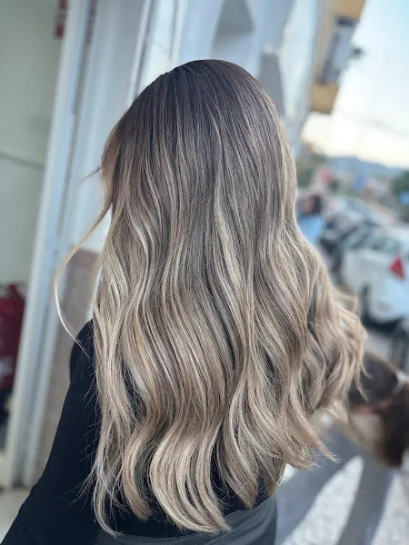 ZG Hair & Design - Peluquería en Nerja - foto 3