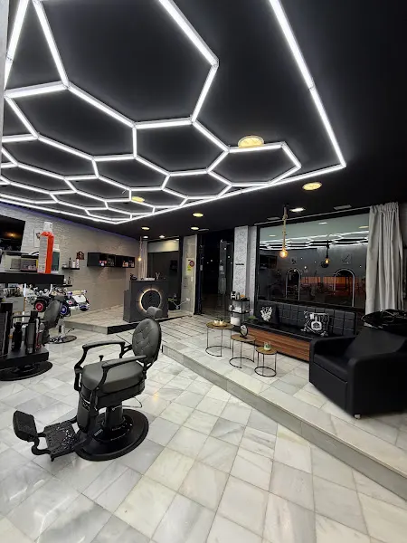 Barbería Yassin - Barbería en Nerja - foto 2