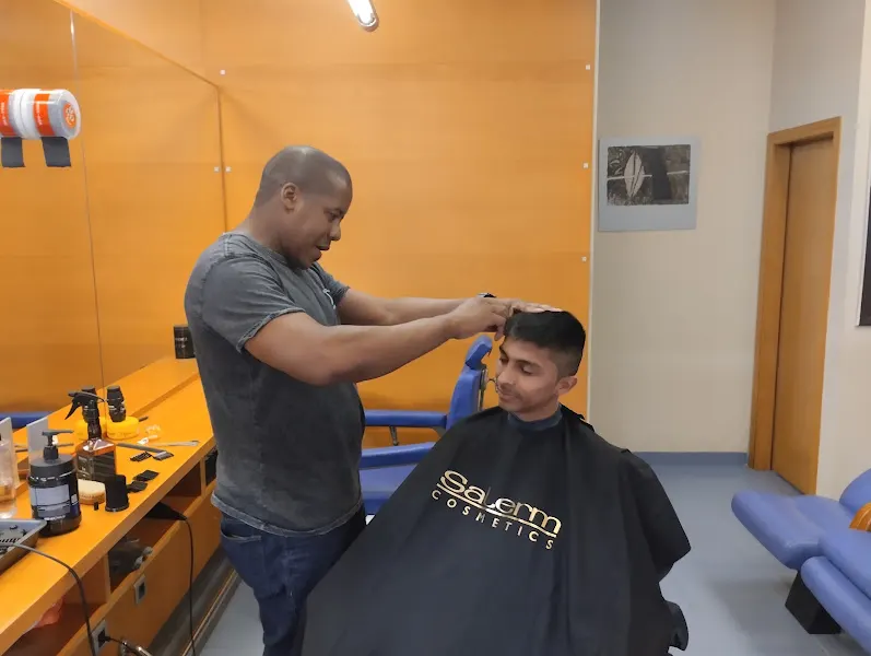 Vicent Ramos Barber'S 3.0 - Peluquería en Amposta - foto 2