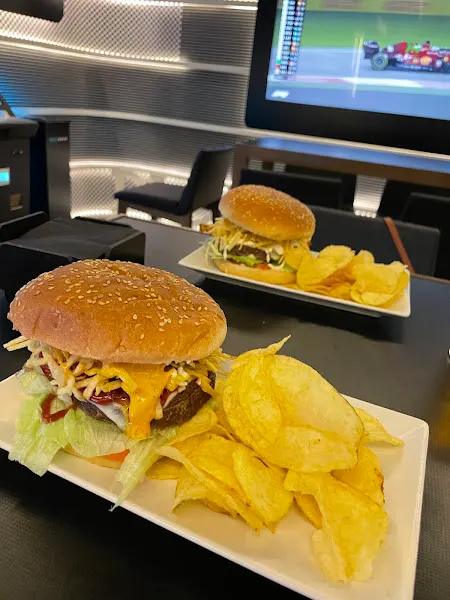 Orenes Sports Bar & Salón de Juego