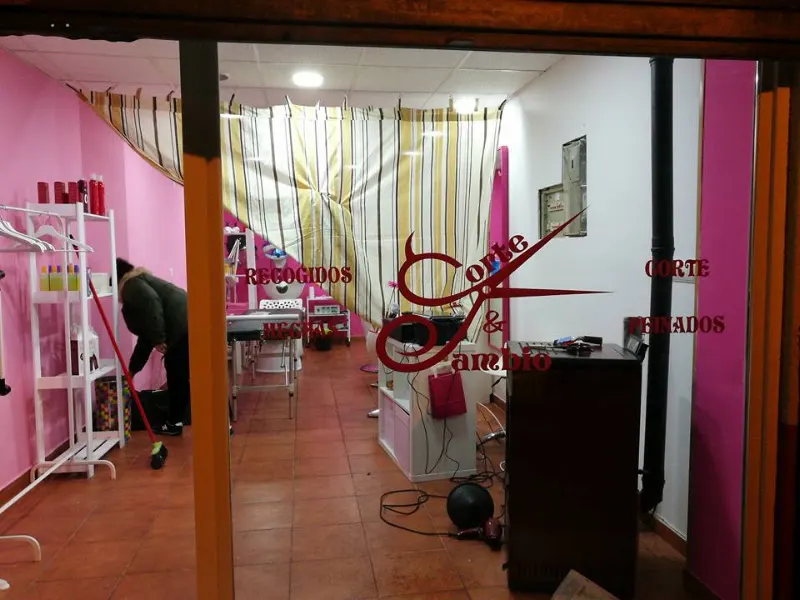 Peluquería CORTE Y CAMBIO - Medina del Campo