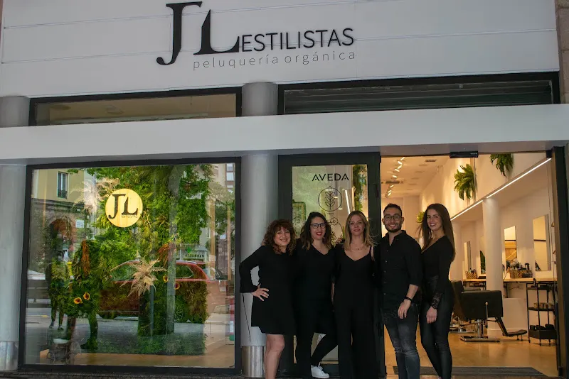 JL ESTILISTAS - Peluquería - TORRELAVEGA - Peluquería en Torrelavega - foto 2