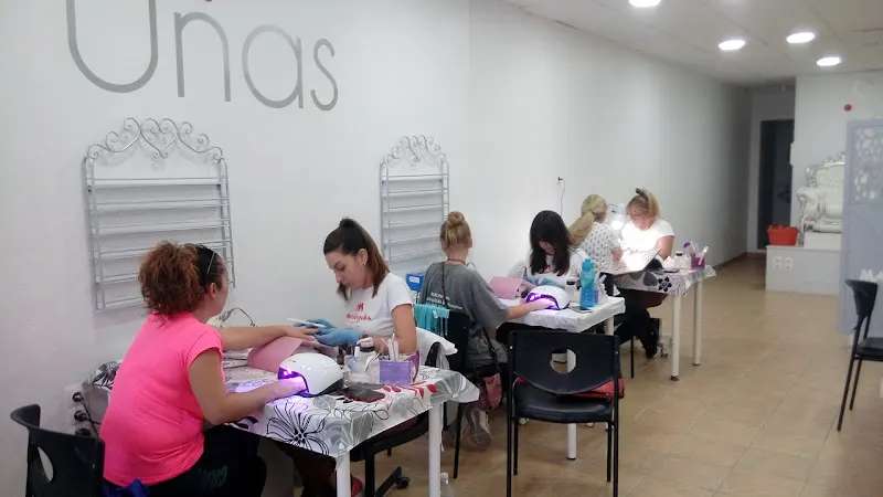 Mariángeles Salon De Uñas - Centro de estética en Loja - foto 2