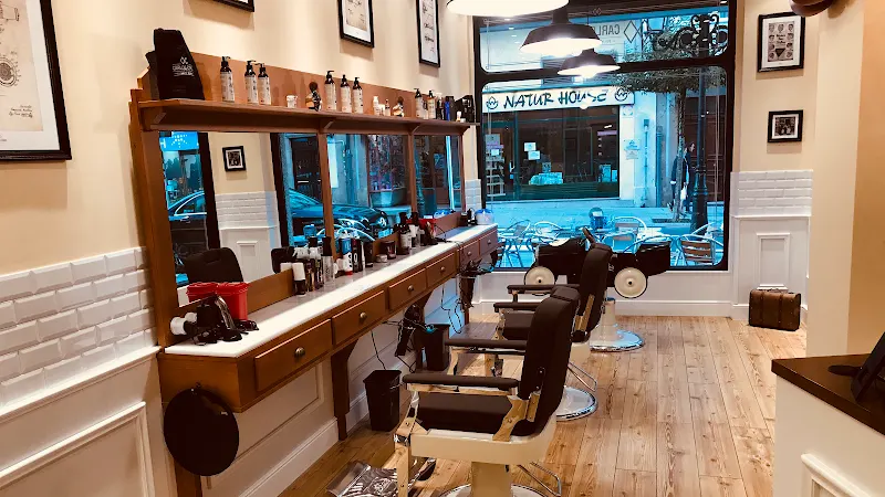 Carlos Conde Peluqueros A Estrada - Barbería en Estrada - foto 2