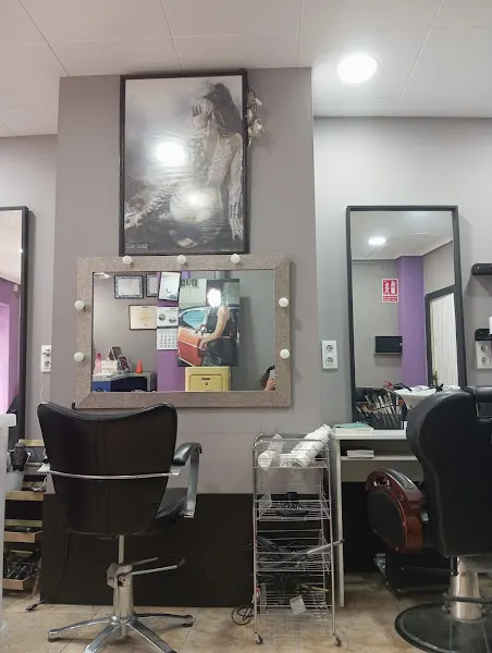 Peluqueria Laura Aguilar "La Kore" - Requena