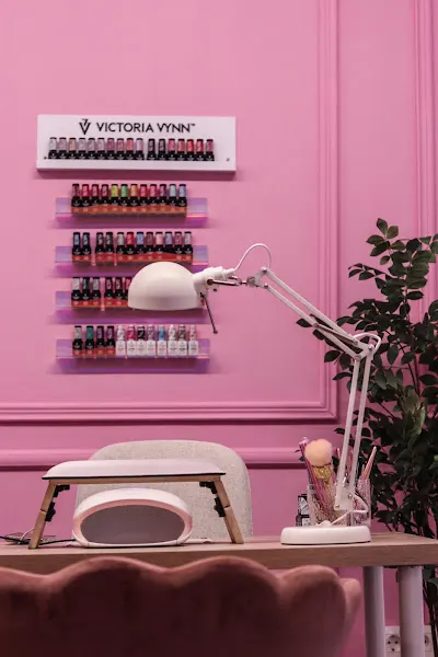 Bloom Nails