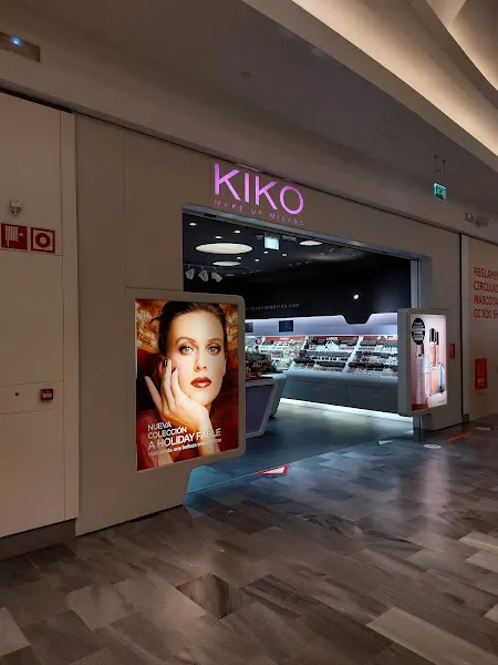 KIKO Make Up Milano - Tienda de cosméticos en Arroyo de la Encomienda - foto 2