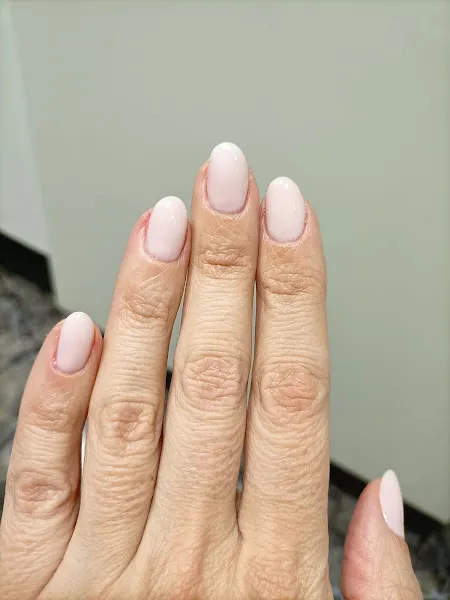 Bella’s Nails