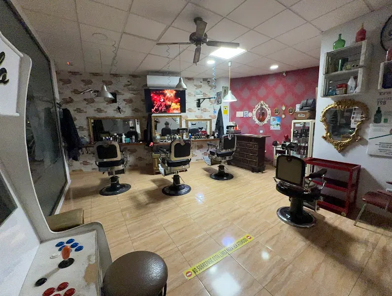 Touhami - Barbería en Archena - foto 3
