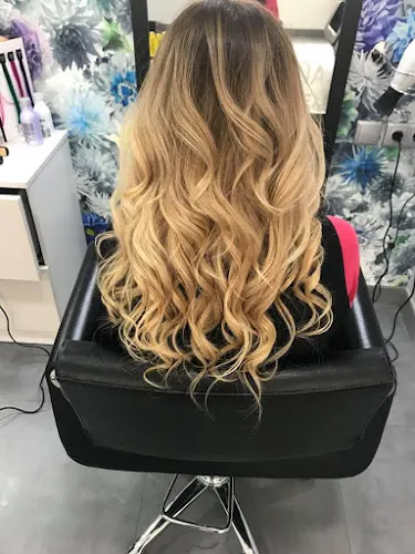 Paloma Ureña Peluqueria y Estetica Unisex