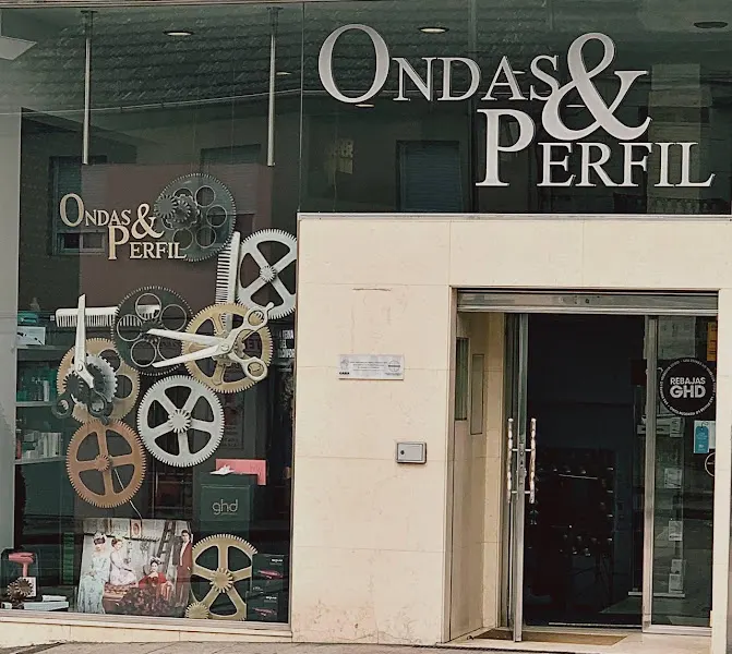 Academia de Peluquería y estética "Ondas & Perfil" - O Porriño