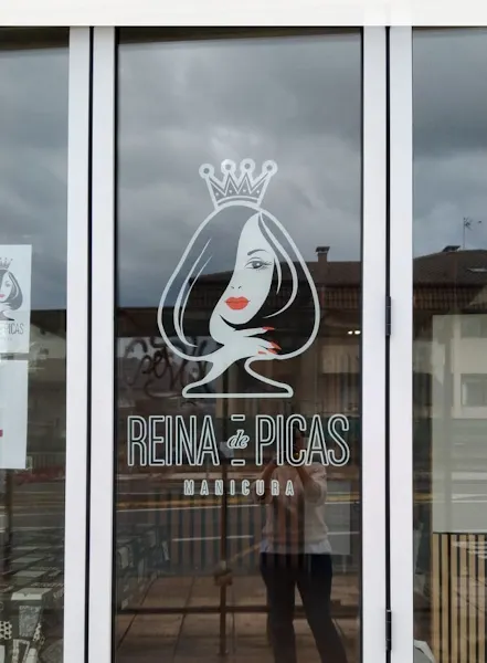 Reina de Picas Manicura y Belleza - Salón de manicura y pedicura en Nigrán - foto 2
