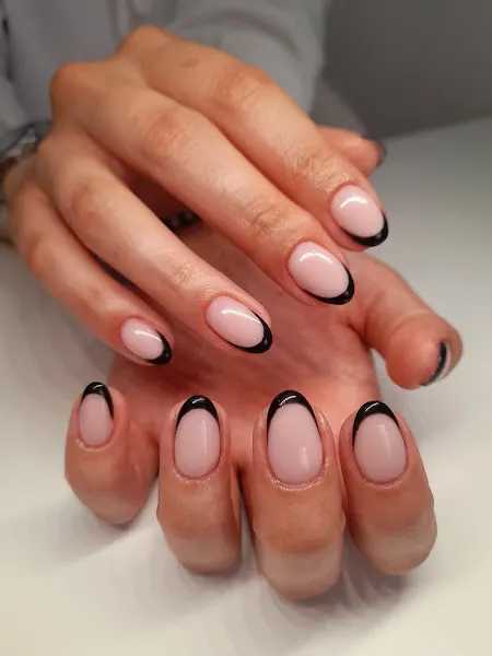 Vanessa Valverde Estilista Uñas Esculpidas