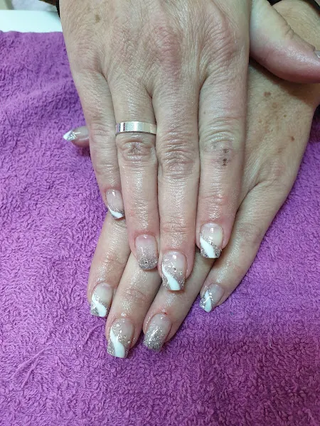 GLAMOUR PELUQUERÍA UNISEX