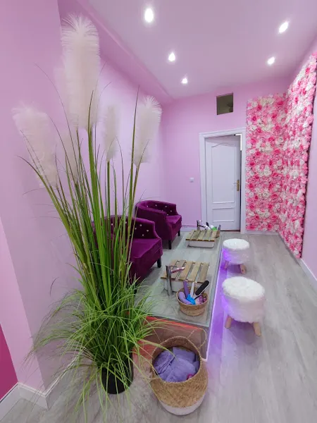Spa Fashion Nails