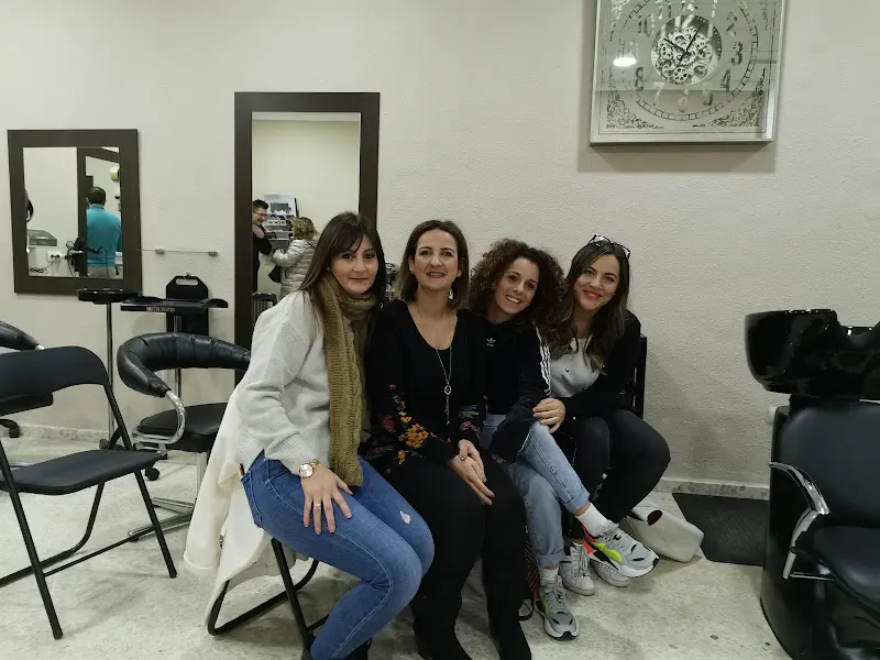Cristina Cazorla Peluquería y Estética