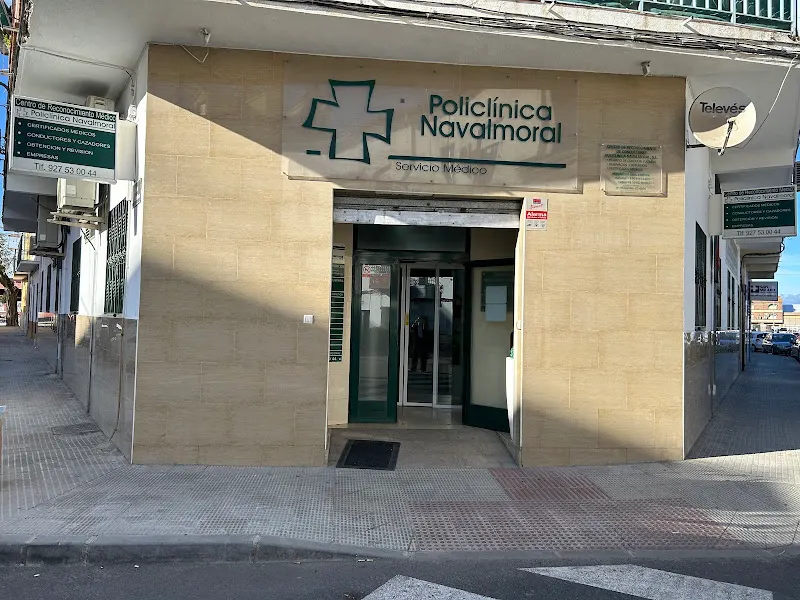 Policlínica Navalmoral - Medicina general y Especialidades - Servicios médicos locales en Navalmoral de la Mata - foto 2