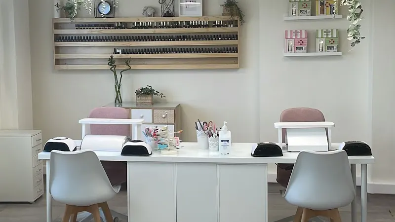 Fabiola Narváez Salón De Belleza - Centro de estética en Torrox - foto 2