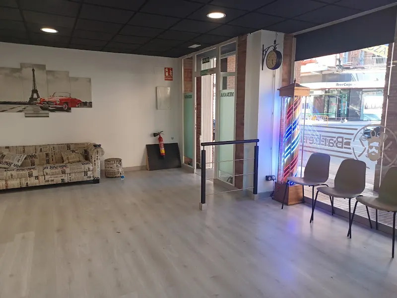 Uñas y estética barbastro - Barbería en Barbastro - foto 2
