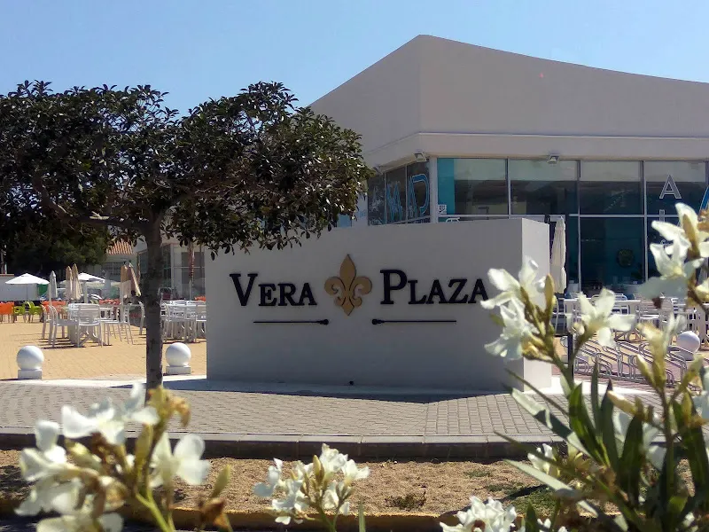 Parque Comercial Vera Plaza - Garrucha
