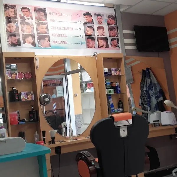 Barbershop Magic Hand en abdellah - Barbería en Tàrrega - foto 2