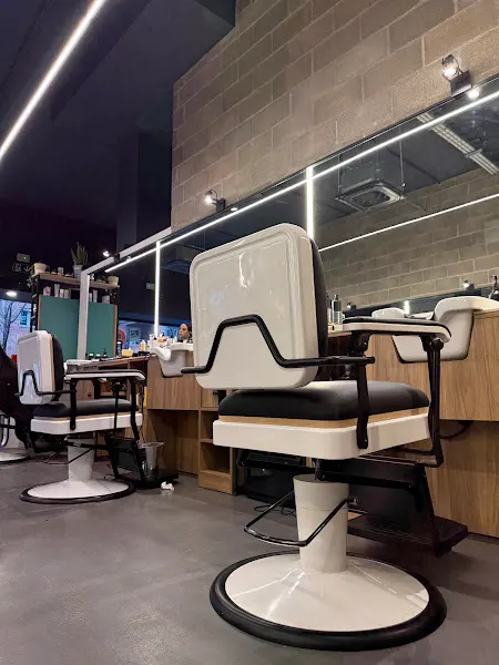 Rut's Barber Shop - Girona