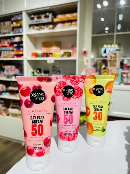 Dlola Tienda de Cosméticos, Regalos y Sovenirs