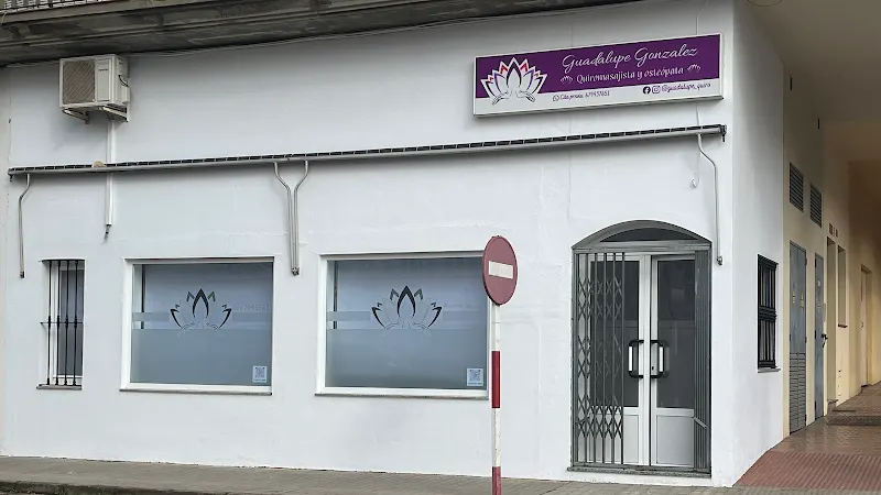 Quiromasajista y osteopata Guadalupe González - Masajista en Zafra - foto 2