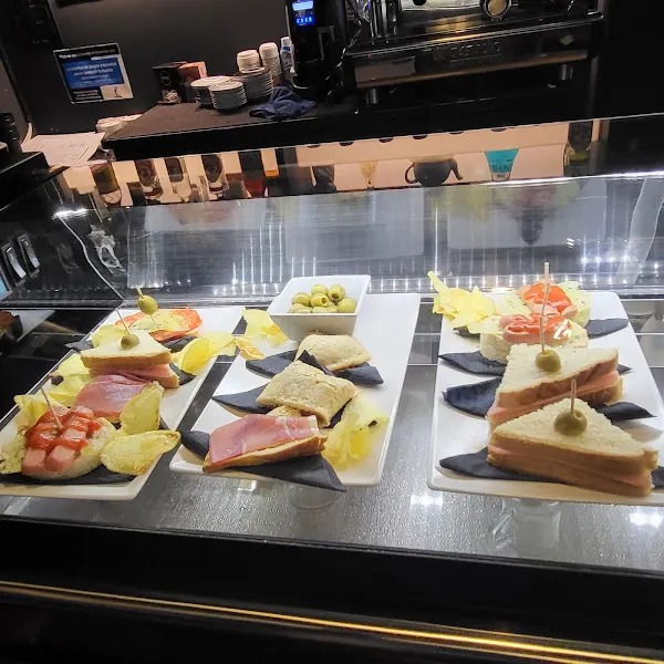 Orenes Sports Bar & Salón de Juego - La Roda
