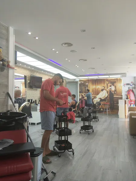 PELUQUERIA BARBERIA NEPTUNO AGUADULCE - Barbería en Aguadulce - foto 2