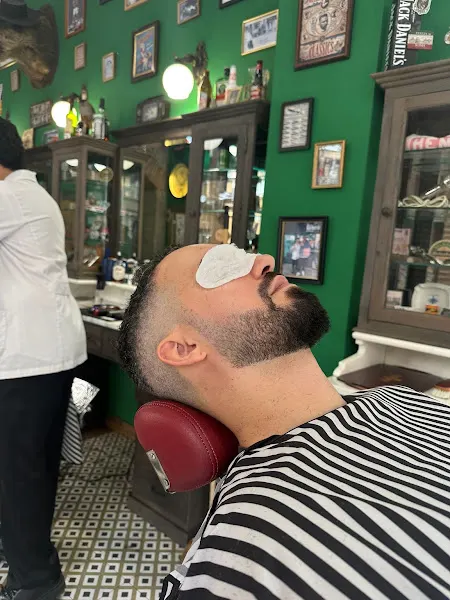 Luma’s Barberia - Granada