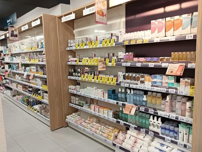CLAREL - Tienda de belleza y salud en Baeza - foto 2